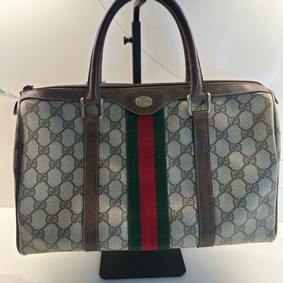 Vintage Gucci Beige and Brown Boston Bag with Signature Red and Green Webbing.